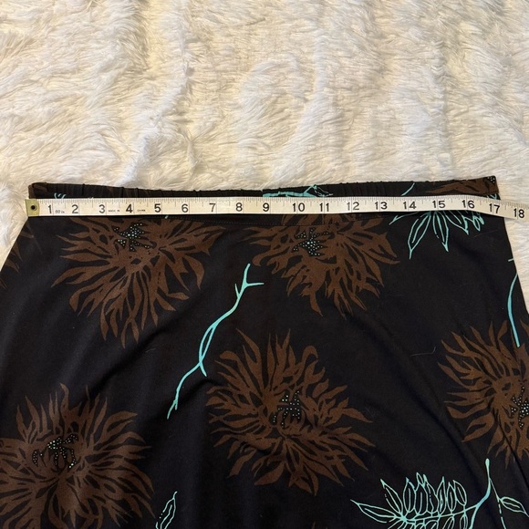🌸 **Chic Floral Pull-On Skirt from Catos!** 
Size14/16 - Picture 6 of 6